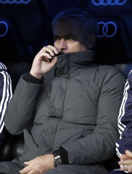 División de opiniones en el Bernabéu en torno a Mourinho División de opiniones en el Bernabéu en torno a Mourinho