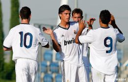 Mourinho llama a Noblejas en la primera sesión previa al derbi Mourinho llama a Noblejas en la primera sesión previa al derbi