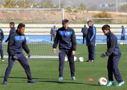 Monreal, tras un mes de baja, se integra en los entrenamientos Monreal, tras un mes de baja, se integra en los entrenamientos