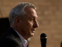 Cruyff: "A Pep se le aprecia la actitud. Del Bosque es un señor" Cruyff: "A Pep se le aprecia la actitud. Del Bosque es un señor"