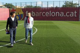 Carta abierta de Andrés Iniesta
pidiendo ayuda para el Albacete Carta abierta de Andrés Iniesta
pidiendo ayuda para el Albacete