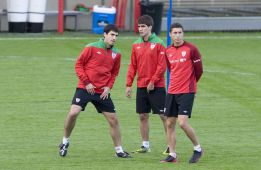 Iraola deja el entrenamiento y es duda para el Camp Nou Iraola deja el entrenamiento y es duda para el Camp Nou