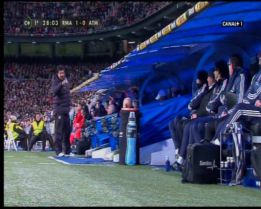 'Mono' Burgos a Mou: "Yo no soy Tito. Yo te arranco la cabeza" 'Mono' Burgos a Mou: "Yo no soy Tito. Yo te arranco la cabeza"