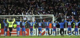 La afición checa se movilizó para poder jugar en su estadio La afición checa se movilizó para poder jugar en su estadio