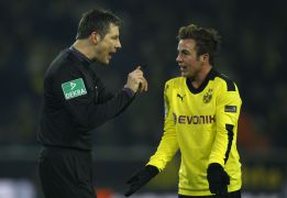 Stark admite su error en derrota del Dortmund y se disculpa Stark admite su error en derrota del Dortmund y se disculpa