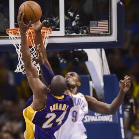 Durant ganó el duelo a Bryant y los Thunder a los Lakers Durant ganó el duelo a Bryant y los Thunder a los Lakers
