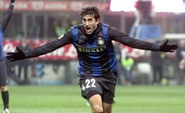 El Inter supera al Nápoles y la Juventus se mantiene líder El Inter supera al Nápoles y la Juventus se mantiene líder