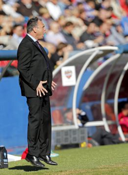 Caparrós: "Hemos estado muy mal, pero no estamos muertos" Caparrós: "Hemos estado muy mal, pero no estamos muertos"