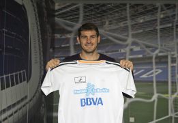 Iker Casillas organiza el día 23 el 'III Partido x la ilusión' Iker Casillas organiza el día 23 el 'III Partido x la ilusión'