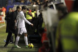 Gago sufre una rotura y no se espera que vuelva hasta 2013 Gago sufre una rotura y no se espera que vuelva hasta 2013