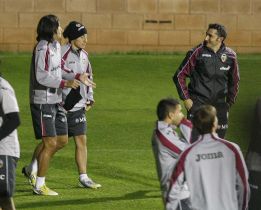 Tino Costa y Valdez, dos de los descartes contra Osasuna Tino Costa y Valdez, dos de los descartes contra Osasuna