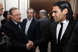 La broma de Florentino: “Ahora le paso la servilleta a Falcao” La broma de Florentino: “Ahora le paso la servilleta a Falcao”