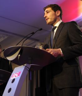 'Firmo quedar a 25 puntos del Barça en Liga y ganar la Décima' 'Firmo quedar a 25 puntos del Barça en Liga y ganar la Décima'