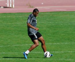 Julio Baptista no se entrena con el equipo "por precaución" Julio Baptista no se entrena con el equipo "por precaución"