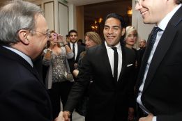 La broma de Florentino: “Ahora le paso la servilleta a Falcao” La broma de Florentino: “Ahora le paso la servilleta a Falcao”