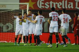 El Sevilla cura sus heridas metiendo cinco al Mallorca El Sevilla cura sus heridas metiendo cinco al Mallorca