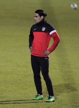 Falcao, entre algodones para llegar al partido del Barcelona Falcao, entre algodones para llegar al partido del Barcelona