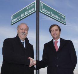 Una Avenida para España y glorieta para Vicente del Bosque Una Avenida para España y glorieta para Vicente del Bosque