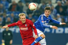El Schalke, al borde de la crisis tras perder ante el Friburgo El Schalke, al borde de la crisis tras perder ante el Friburgo
