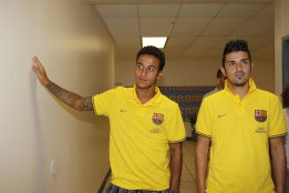 Thiago y David Villa se disputan el puesto de Cesc Fàbregas Thiago y David Villa se disputan el puesto de Cesc Fàbregas