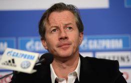 Jens Keller sustituye al despedido Stevens en el Schalke Jens Keller sustituye al despedido Stevens en el Schalke
