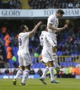 Vertonghen derriba el muro del Swansea en White Hart Lane Vertonghen derriba el muro del Swansea en White Hart Lane