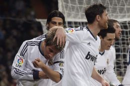 Xabi: "No podemos dar la Liga por perdida, aunque es difícil" Xabi: "No podemos dar la Liga por perdida, aunque es difícil"