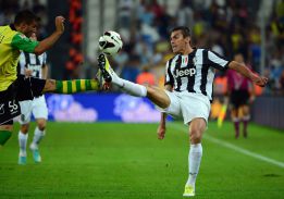 La Juventus rescinde el contrato de Lucio, que apunta a Brasil La Juventus rescinde el contrato de Lucio, que apunta a Brasil