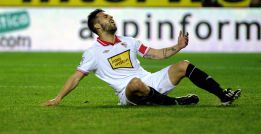 Negredo: "Si nos partimos vendrán más problemas todavía" Negredo: "Si nos partimos vendrán más problemas todavía"