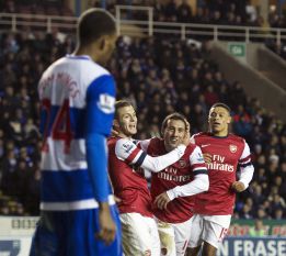 Chamberlain: "Es un placer jugar con Cazorla, es brillante" Chamberlain: "Es un placer jugar con Cazorla, es brillante"