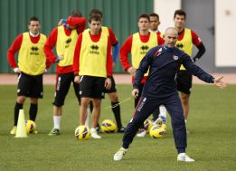 Paco Jémez no ha repetido todavía un mismo equipo titular Paco Jémez no ha repetido todavía un mismo equipo titular