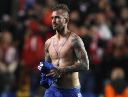 Raúl Meireles es sancionado con once partidos en Turquía Raúl Meireles es sancionado con once partidos en Turquía