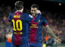 Alves: "Sé que es caro jugar aquí, pero competiré con quien sea" Alves: "Sé que es caro jugar aquí, pero competiré con quien sea"