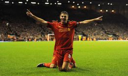 El Liverpool quiere renovar el contrato del "vital" Gerrard El Liverpool quiere renovar el contrato del "vital" Gerrard