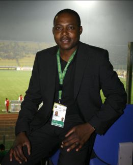 Kalusha Bwalya: "No se puede comparar a Chitalu con Messi" Kalusha Bwalya: "No se puede comparar a Chitalu con Messi"