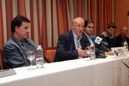 Del Bosque sobre Casillas: "Mou pensaría que es lo mejor" Del Bosque sobre Casillas: "Mou pensaría que es lo mejor"