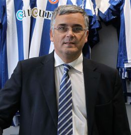 Collet: "Buscamos un delantero centro y un jugador de banda" Collet: "Buscamos un delantero centro y un jugador de banda"