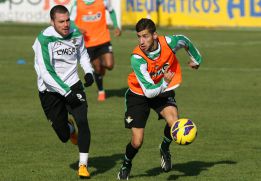Chica: "El mejor momento es el presente, con un Betis estable" Chica: "El mejor momento es el presente, con un Betis estable"