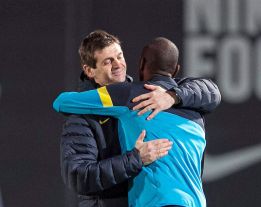 Tito Vilanova se siente con fuerza y dirigió el entrenamiento Tito Vilanova se siente con fuerza y dirigió el entrenamiento