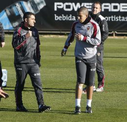 El juez ve indicios de delito para juzgar al valencianista Feghouli El juez ve indicios de delito para juzgar al valencianista Feghouli