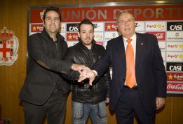 Rubén regresa de China y ficha por el Almería: "No tuve dudas" Rubén regresa de China y ficha por el Almería: "No tuve dudas"
