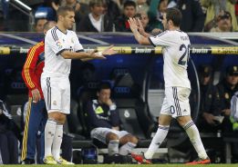 Higuaín regresa ante la Real Sociedad sin miedo a Benzema Higuaín regresa ante la Real Sociedad sin miedo a Benzema