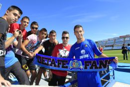 Álvaro: "La afición del Rayo aprieta y eso nos motiva" Álvaro: "La afición del Rayo aprieta y eso nos motiva"