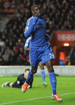 City y Tottenham no fallan y Demba Ba debuta a lo grande City y Tottenham no fallan y Demba Ba debuta a lo grande