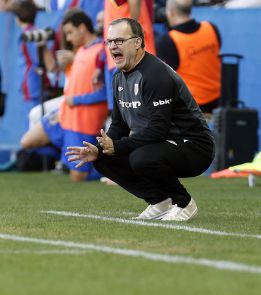 Bielsa: "El Levante no fue el que suele pero aun así nos ganó" Bielsa: "El Levante no fue el que suele pero aun así nos ganó"