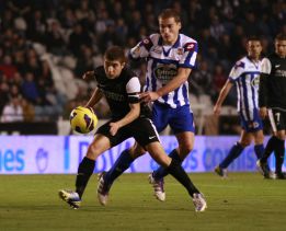El Deportivo se transforma con Domingos y frena al Málaga El Deportivo se transforma con Domingos y frena al Málaga