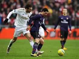 El Swansea liderado por Michu y el Arsenal, al desempate El Swansea liderado por Michu y el Arsenal, al desempate