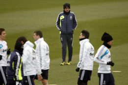 Mourinho incluye en su lista a todos los titulares habituales Mourinho incluye en su lista a todos los titulares habituales