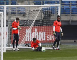 Ni Iker Casillas ni Adán saben quién va a ser titular hoy Ni Iker Casillas ni Adán saben quién va a ser titular hoy