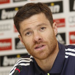 Xabi Alonso: "Mourinho me ha dicho que estuvo trabajando" Xabi Alonso: "Mourinho me ha dicho que estuvo trabajando"